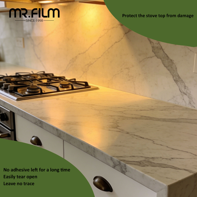 Стол с самоклеющейся прозрачной защитной пленкой для безопасного оттенка