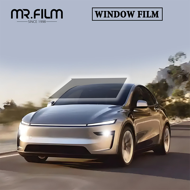 Теплоизоляционная нанокерамическая оконная пленка автомобиля